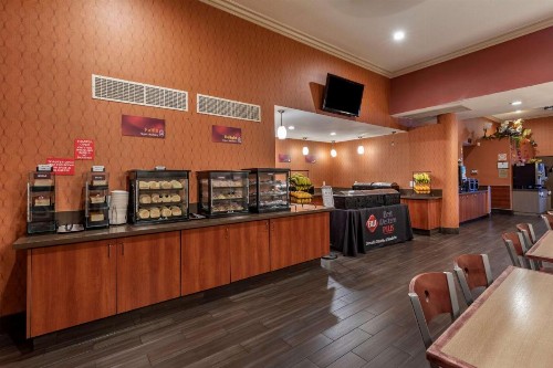 Best Western Plus Stovall's Inn - image 13