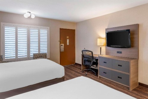 Best Western Plus Stovall's Inn - image 21