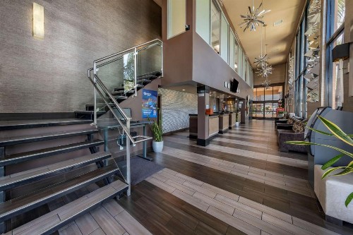 Best Western Plus Stovall's Inn - image 3