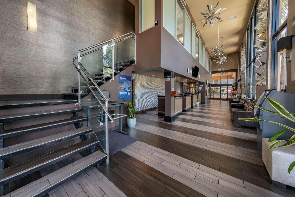 Best Western Plus Stovall's Inn - image 3