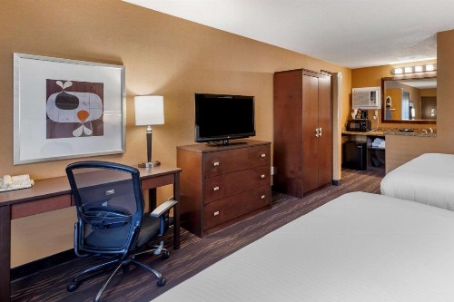 Best Western Plus Stovall's Inn - image 41