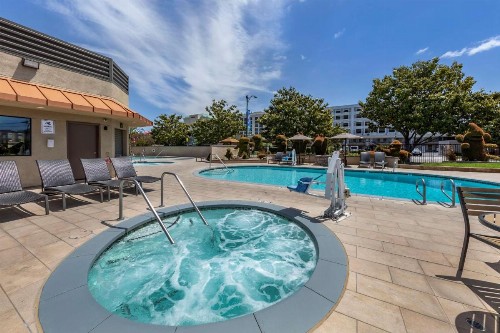 Best Western Plus Stovall's Inn - image 9