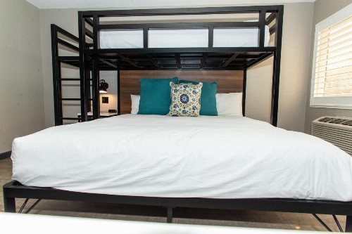 Magnolia Tree Hotel-Maingate/Anaheim Convention Center - image 4