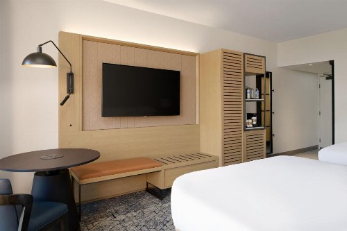 Sheraton Park Hotel at the Anaheim Resort - image 11