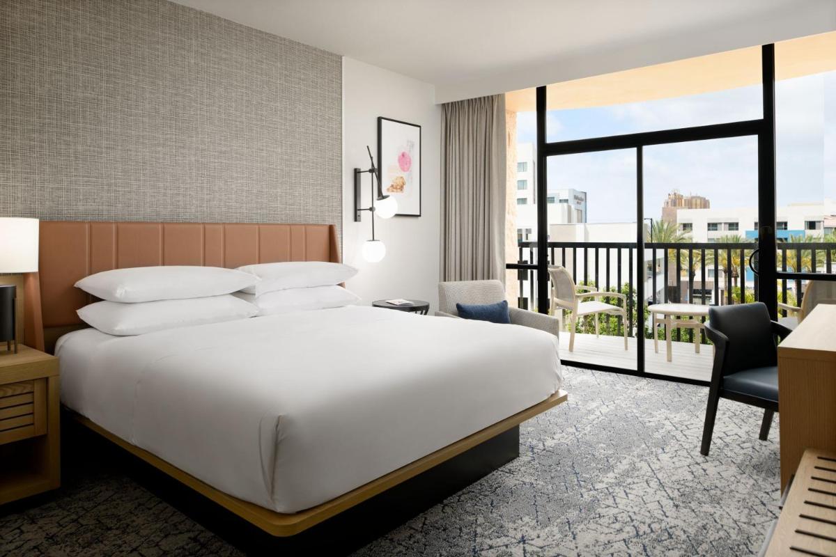 Sheraton Park Hotel at the Anaheim Resort - image 3