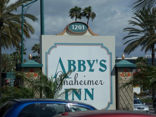 Abby's Anaheimer Inn - Across Disneyland Park - image 26