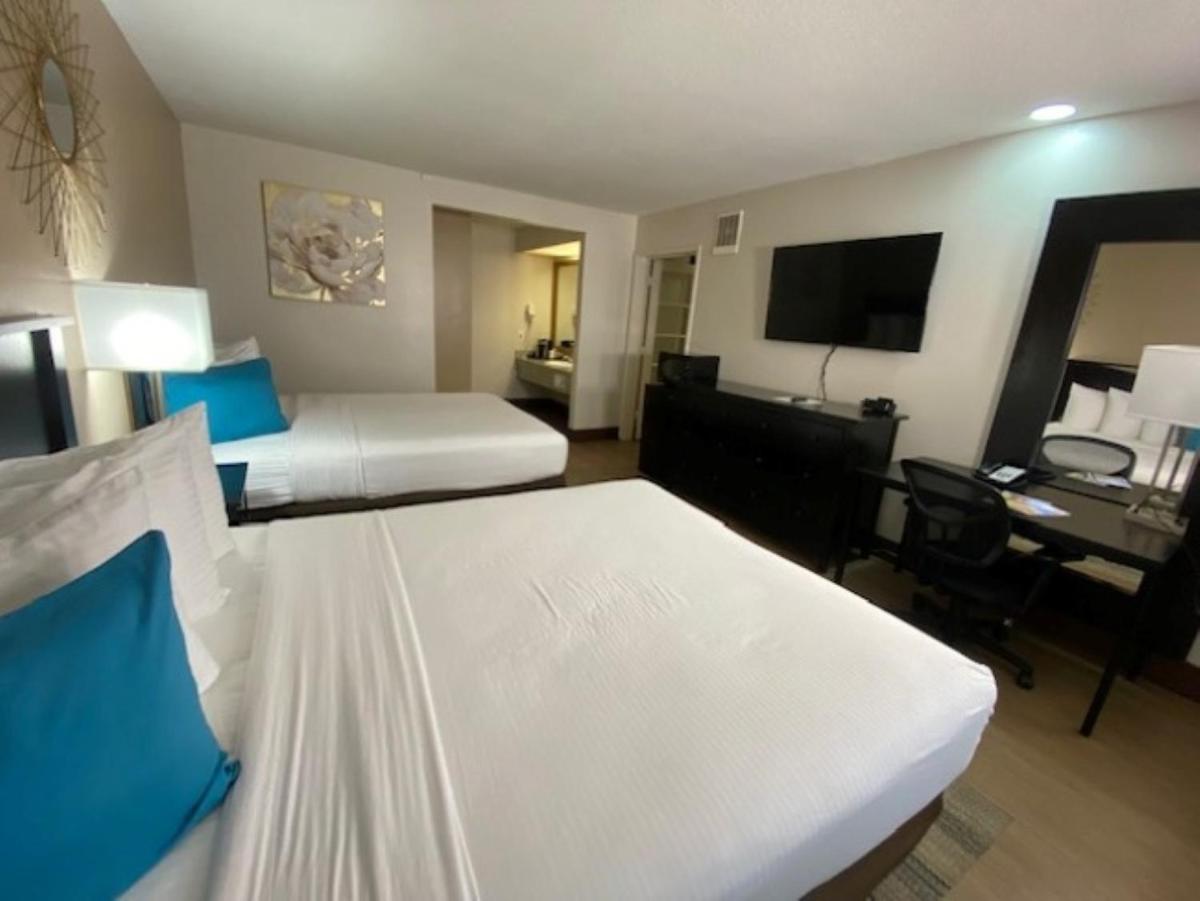 Stanford Inn & Suites Anaheim - main image