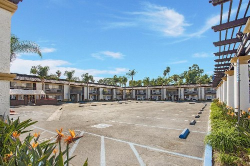 Stanford Inn & Suites Anaheim - image 12