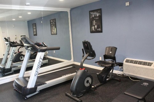 Stanford Inn & Suites Anaheim - image 17
