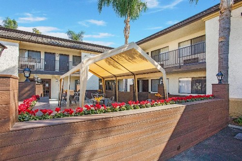Stanford Inn & Suites Anaheim - image 28