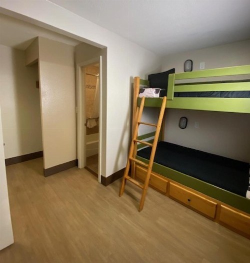 Stanford Inn & Suites Anaheim - image 29