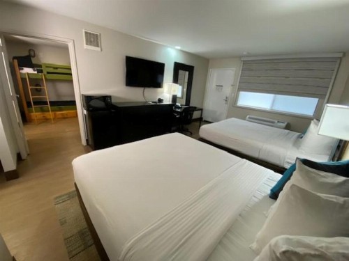 Stanford Inn & Suites Anaheim - image 32