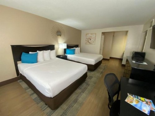 Stanford Inn & Suites Anaheim - image 33