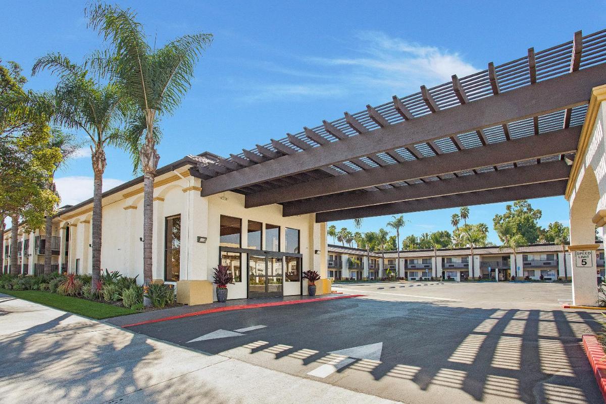 Stanford Inn & Suites Anaheim - image 6