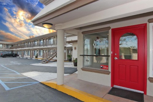 Hotel 414 Anaheim - image 29