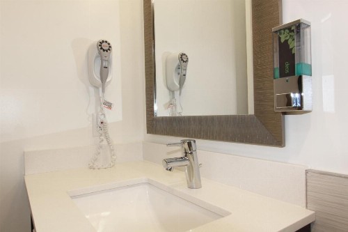Hotel 414 Anaheim - image 37