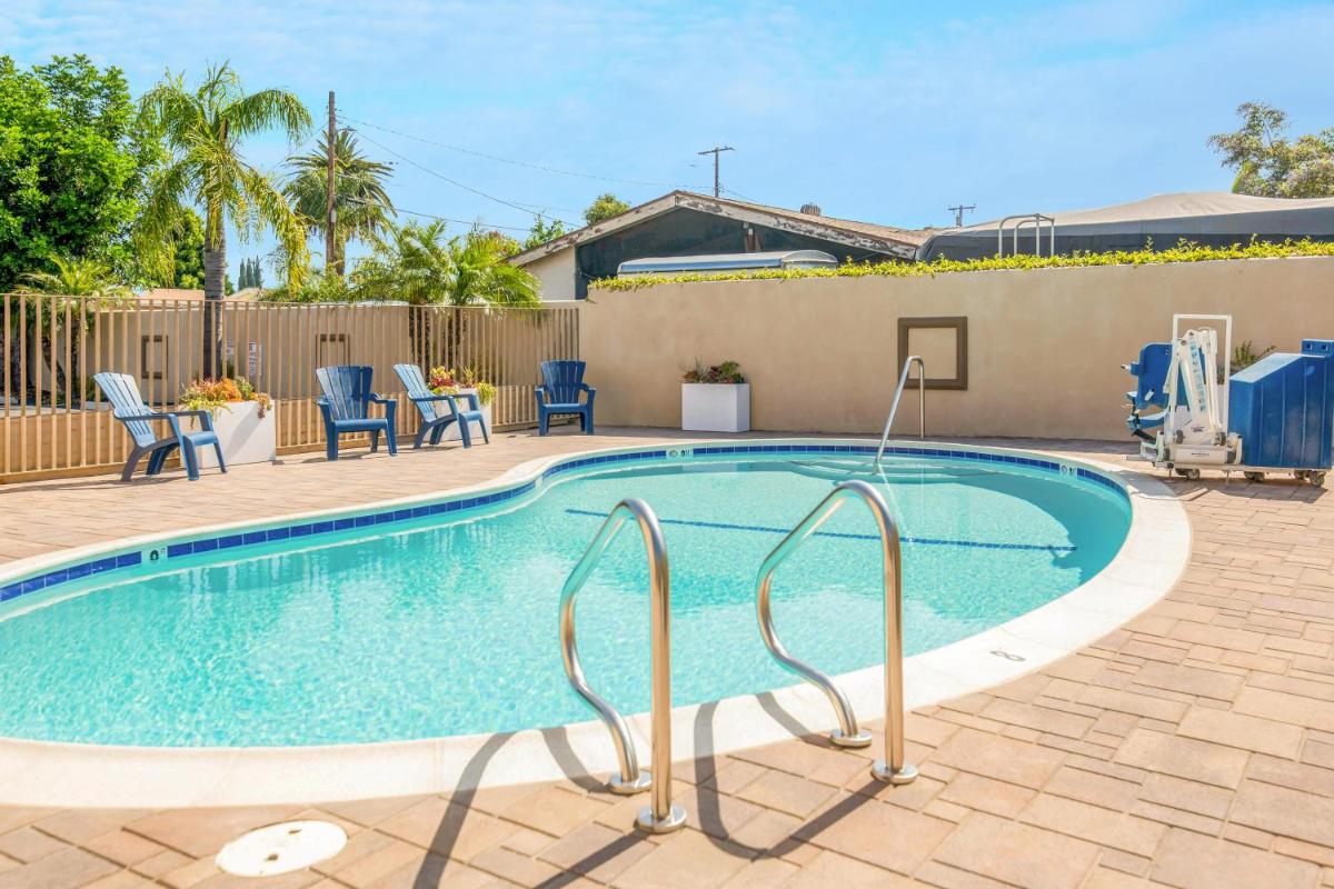 Hotel 414 Anaheim - image 6