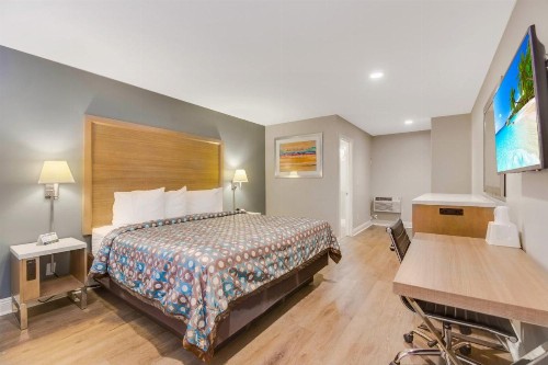Hotel 414 Anaheim - image 8