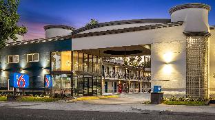 Motel 6-Anaheim CA - Convention Center - main image