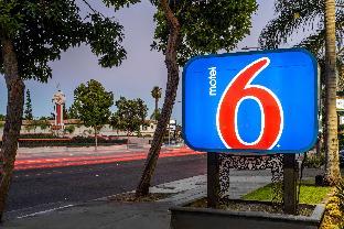Motel 6-Anaheim CA - Convention Center - image 2