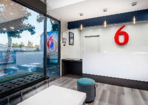 Motel 6-Anaheim CA - Convention Center - image 8