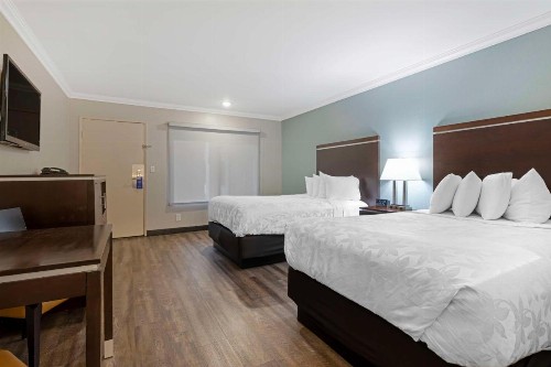 Best Western Courtesy Inn - Anaheim Park Hotel - image 12