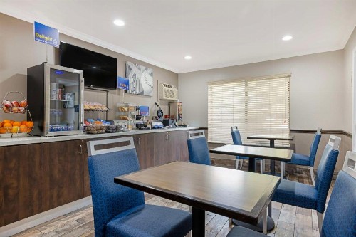 Best Western Courtesy Inn - Anaheim Park Hotel - image 15