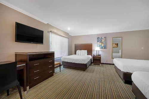 Best Western Courtesy Inn - Anaheim Park Hotel - image 21