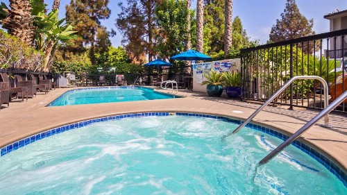 Best Western Courtesy Inn - Anaheim Park Hotel - image 25