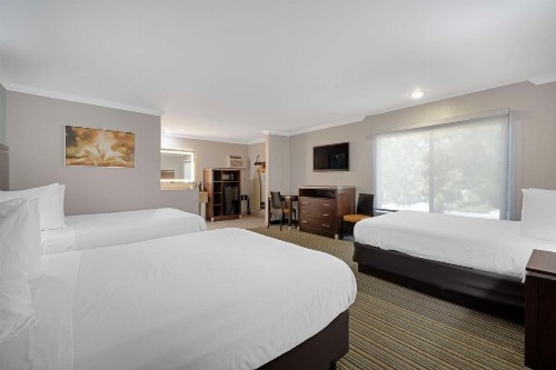 Best Western Courtesy Inn - Anaheim Park Hotel - image 34