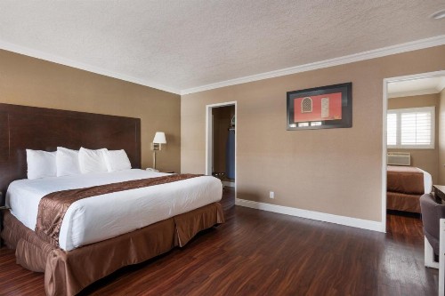 Americas Best Value Inn & Suites Anaheim - image 20