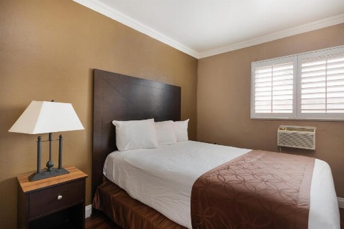 Americas Best Value Inn & Suites Anaheim - image 22