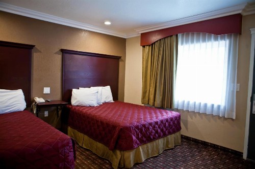 Budget Inn Anaheim near Disneyland Drive - image 11