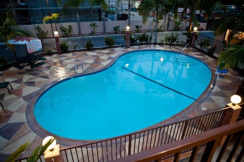 Budget Inn Anaheim near Disneyland Drive - image 4