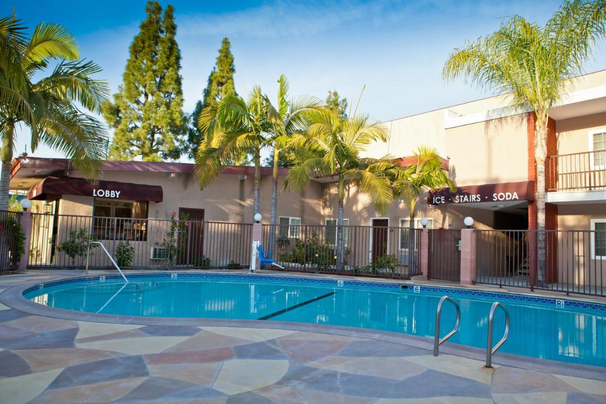 Budget Inn Anaheim near Disneyland Drive - image 5