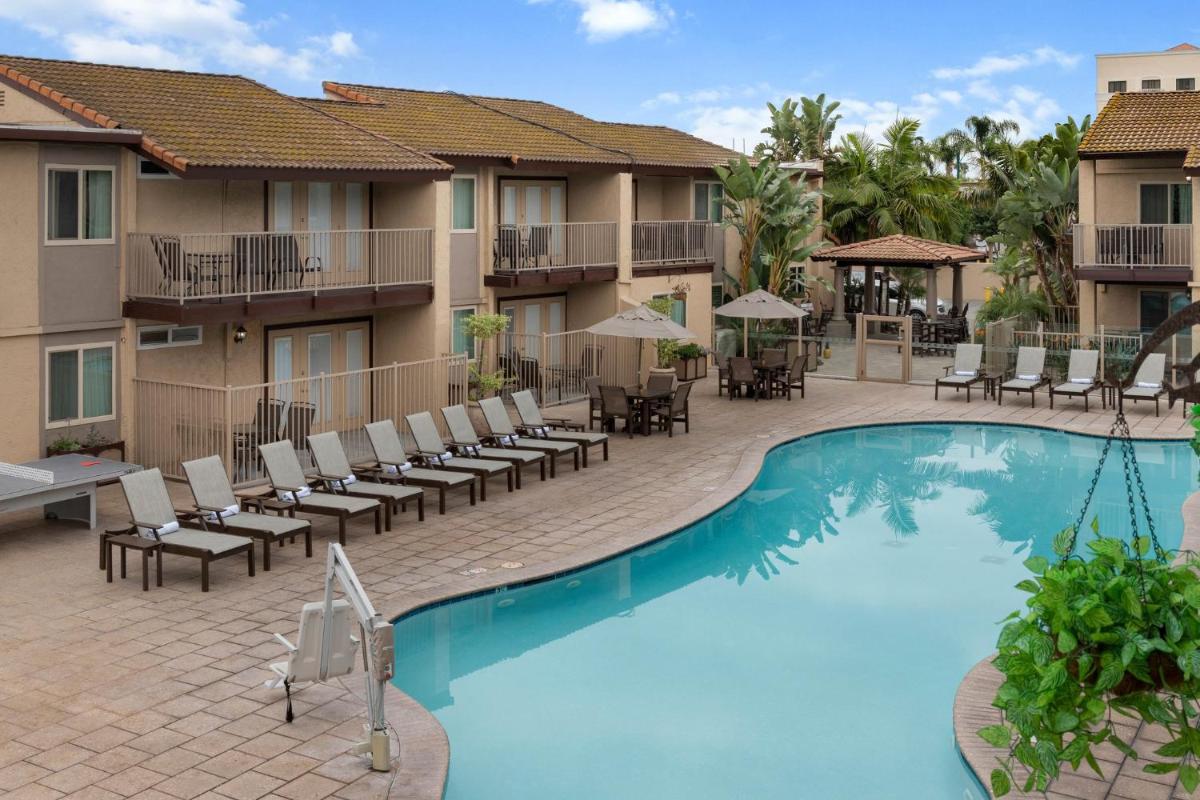 Club Wyndham Dolphin's Cove - image 2