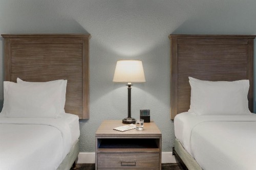 Club Wyndham Dolphin's Cove - image 38