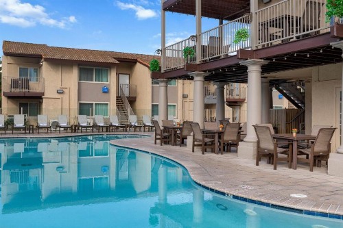 Club Wyndham Dolphin's Cove - image 4