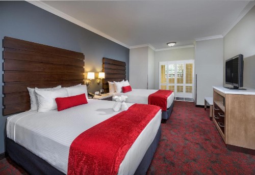 Desert Palms Hotel & Suites Anaheim Resort - image 31