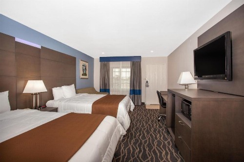 Travelodge Inn & Suites by Wyndham Anaheim on Disneyland Dr - image 30