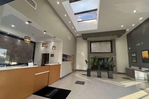 Travelodge Inn & Suites by Wyndham Anaheim on Disneyland Dr - image 4