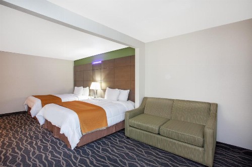 Travelodge Inn & Suites by Wyndham Anaheim on Disneyland Dr - image 40