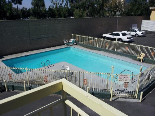 Riviera Motel