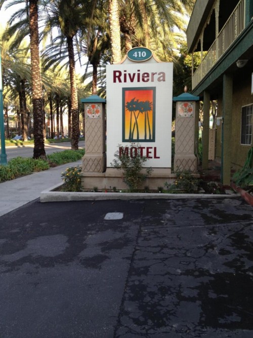 Riviera Motel - image 2