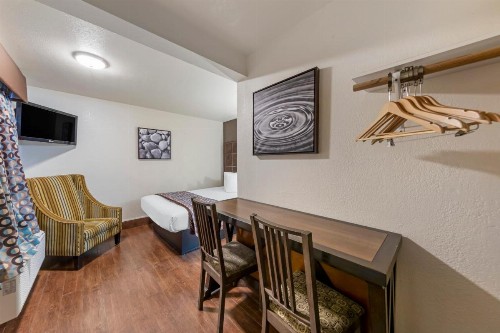 Anaheim Discovery Inn and Suites - image 15