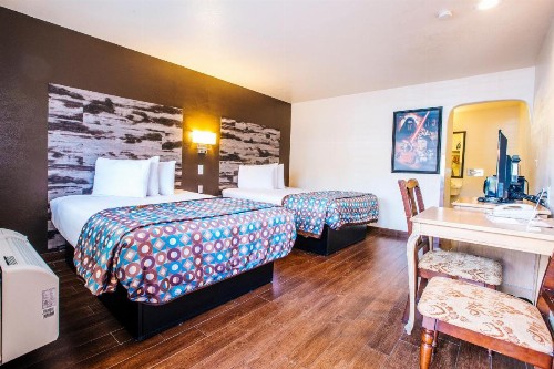 Anaheim Discovery Inn and Suites - image 45