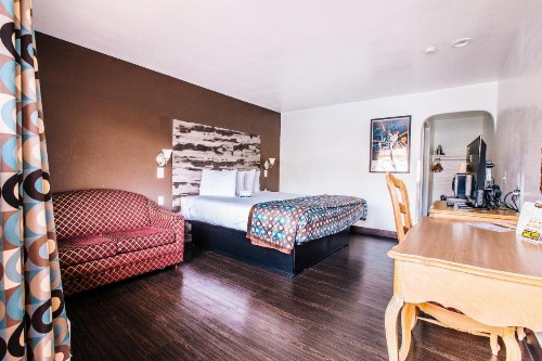 Anaheim Discovery Inn and Suites - image 48