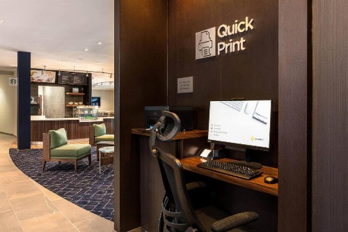 Courtyard by Marriott Anaheim Resort/Convention Center - image 13
