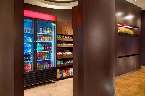 Courtyard by Marriott Anaheim Resort/Convention Center - image 15