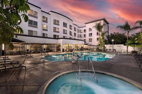 Courtyard by Marriott Anaheim Resort/Convention Center - image 20
